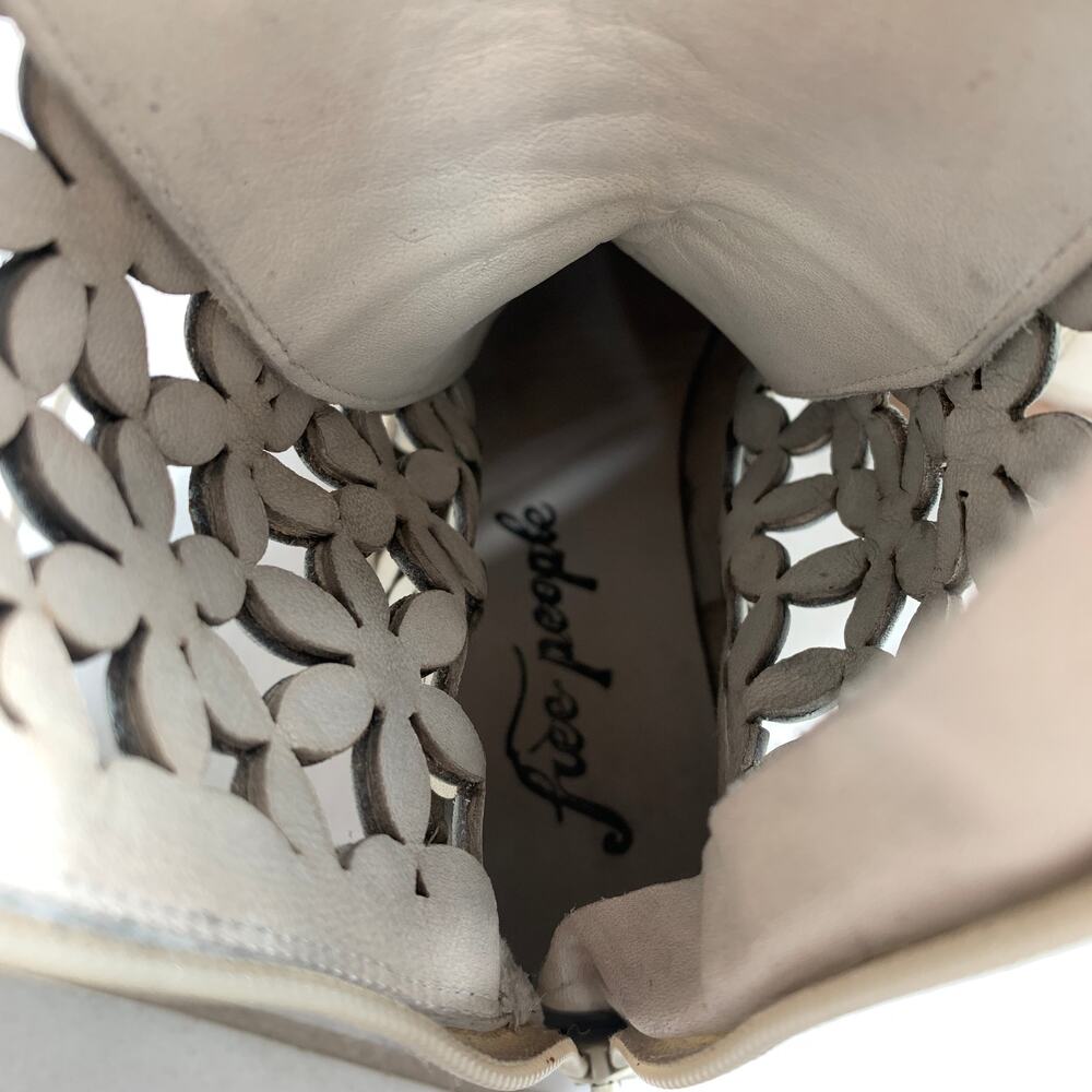 Free People Flower Power Cut Out Lace Up Leather Combat Boot Ivory Size 37 - Picture 10 of 11